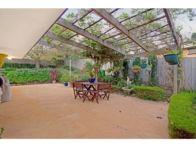 12 Lambhill Crescent, Highton VIC 3216