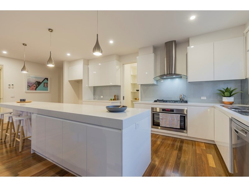 52 Cook Street, Newtown VIC 3220