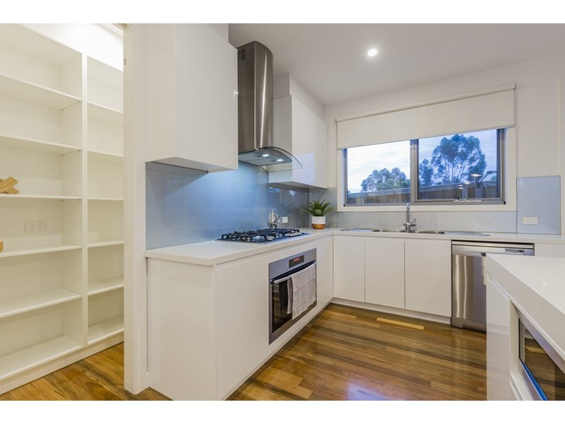 52 Cook Street, Newtown VIC 3220