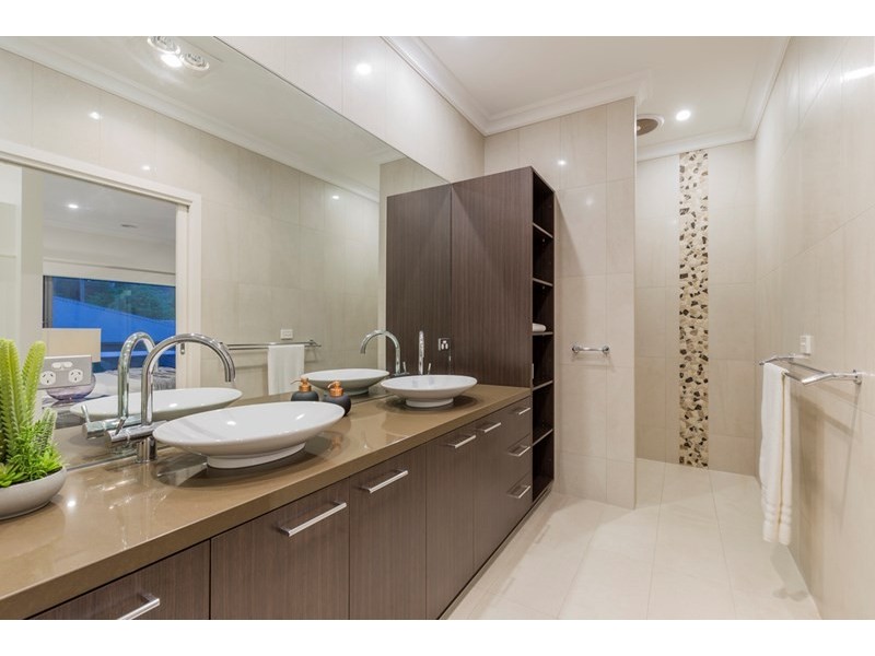 52 Cook Street, Newtown VIC 3220