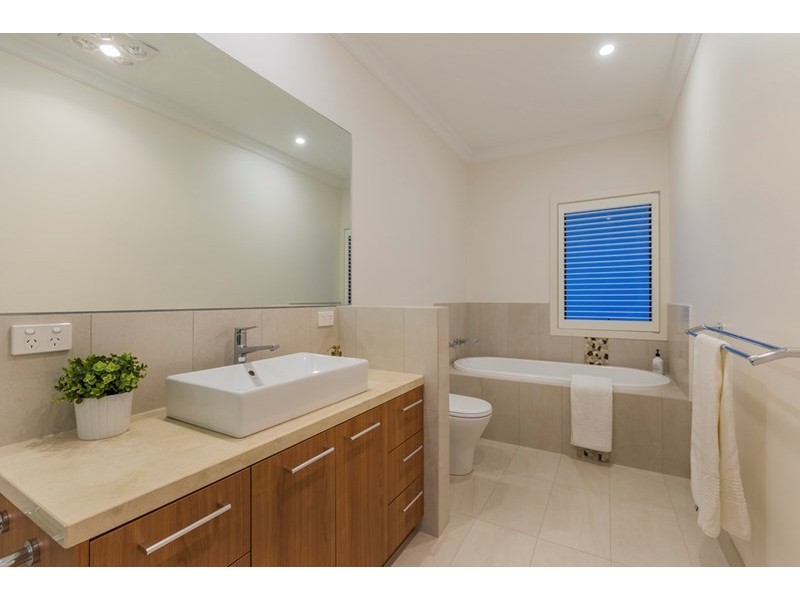 52 Cook Street, Newtown VIC 3220