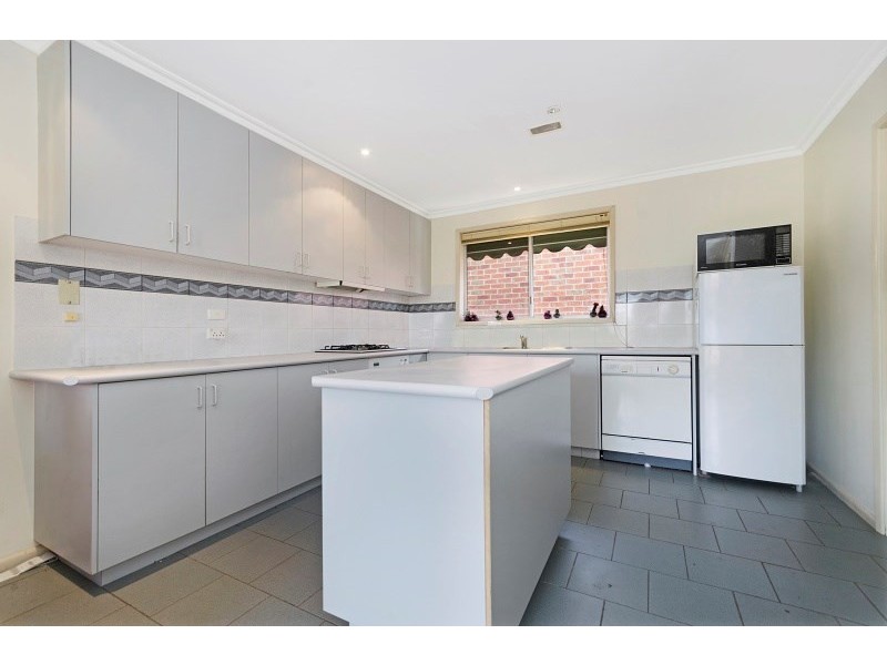 1 Madigan Court, Highton VIC 3216