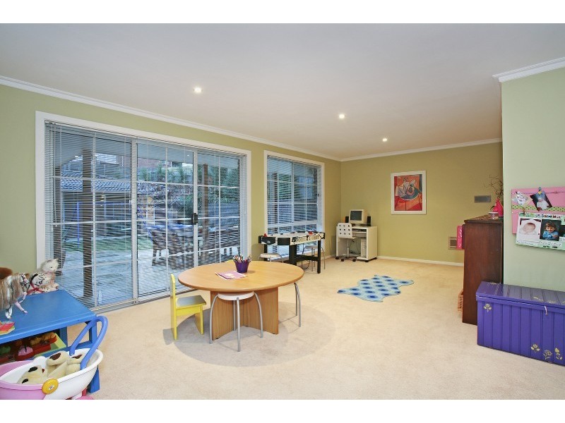 32 Montpellier Drive, Highton VIC 3216