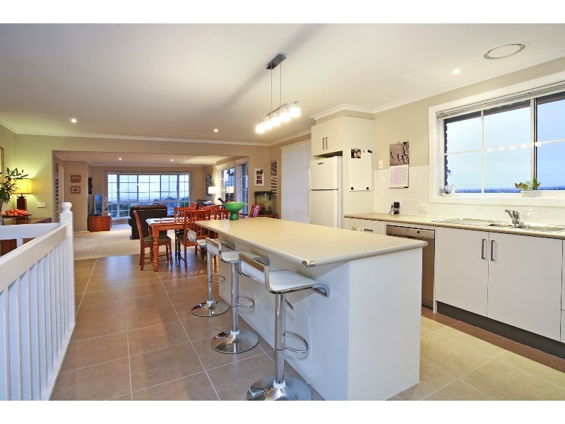 32 Montpellier Drive, Highton VIC 3216