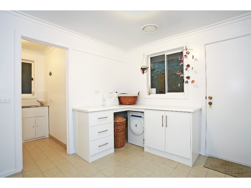 32 Montpellier Drive, Highton VIC 3216