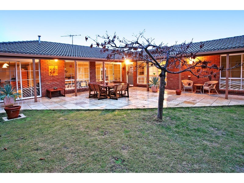 32 Montpellier Drive, Highton VIC 3216