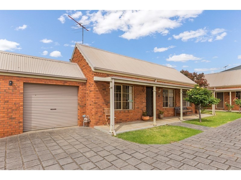 2/50 Vines Road, Hamlyn Heights VIC 3215