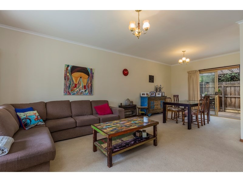 2/50 Vines Road, Hamlyn Heights VIC 3215