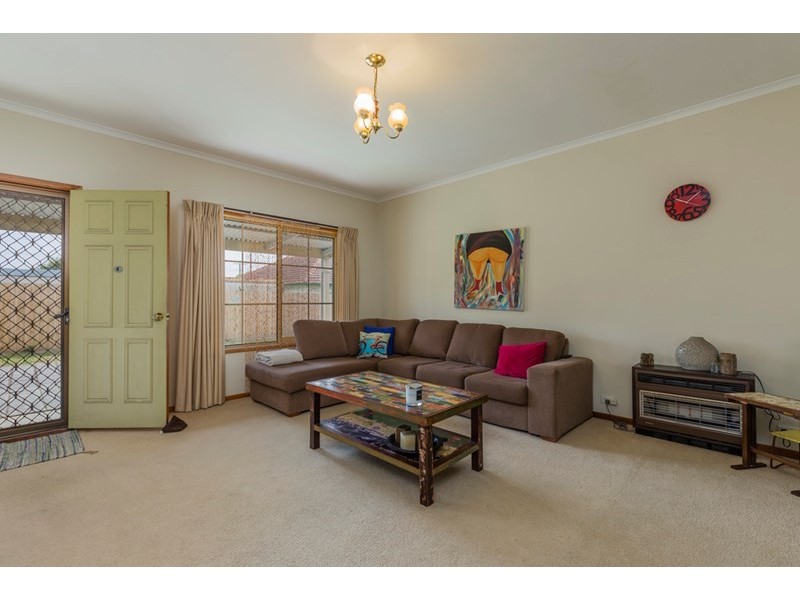 2/50 Vines Road, Hamlyn Heights VIC 3215