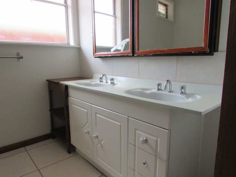 12 Goldsworthy Road, Corio VIC 3214