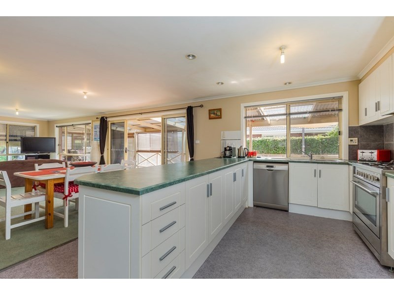 48 Rebecca Drive, Leopold VIC 3224