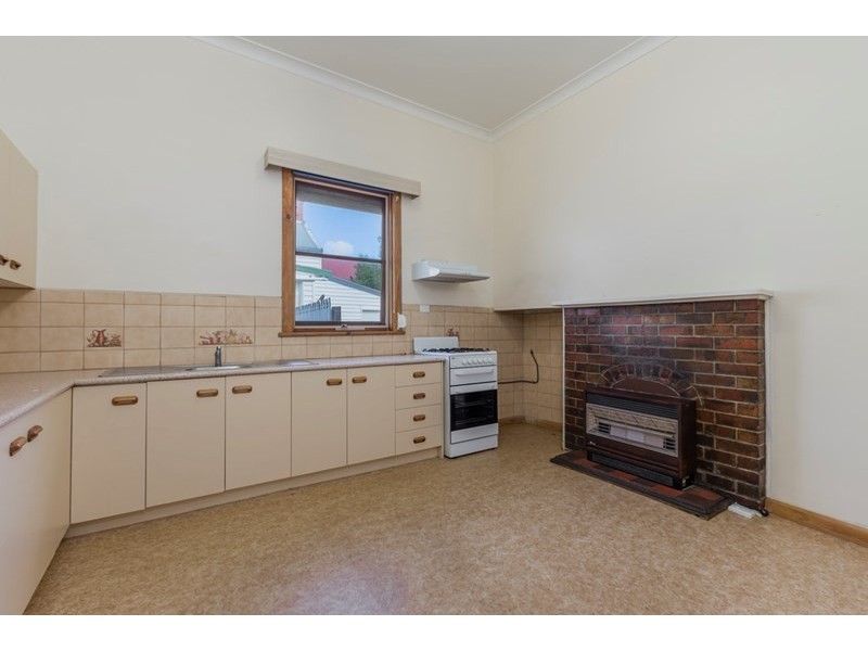 36 Waratah Street, Geelong West VIC 3218