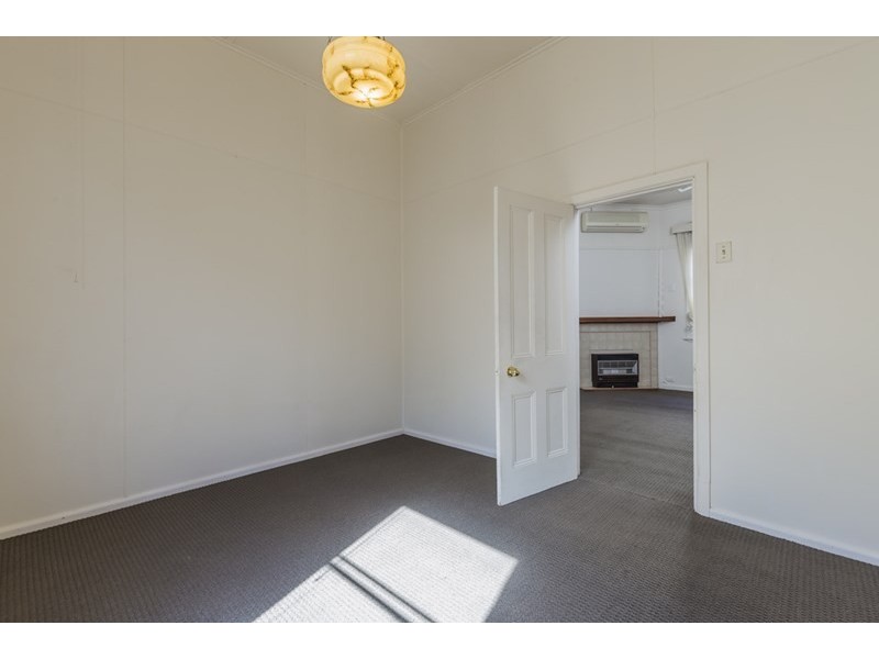 36 Waratah Street, Geelong West VIC 3218