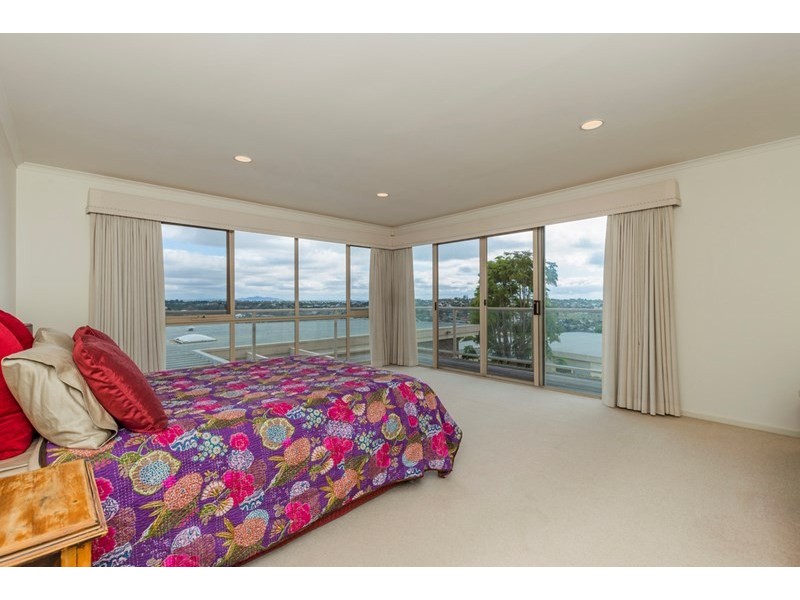 31 Challambra Crescent, Highton VIC 3216