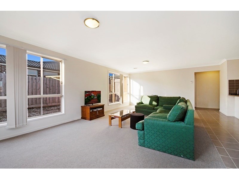 28 Sugargum Drive, Waurn Ponds VIC 3216