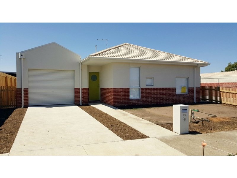 1/5 Oxford Street, Whittington VIC 3219