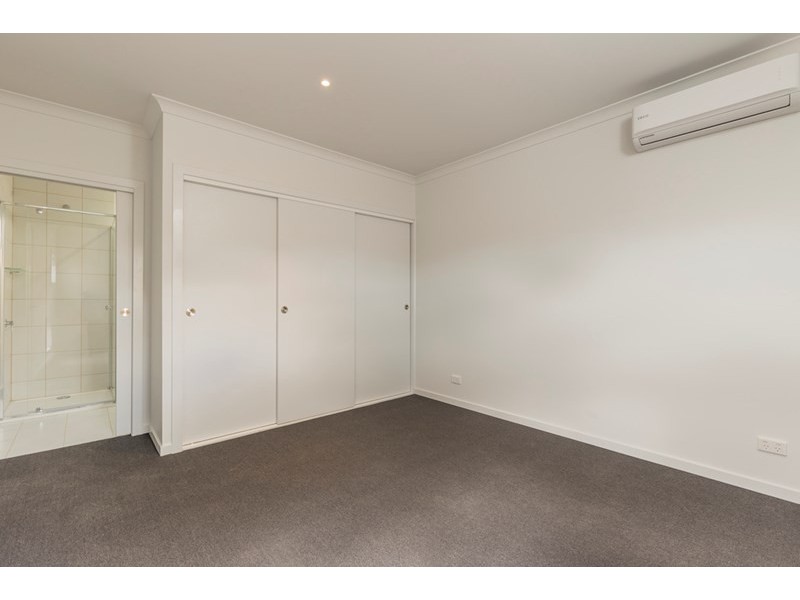 1/5 Oxford Street, Whittington VIC 3219