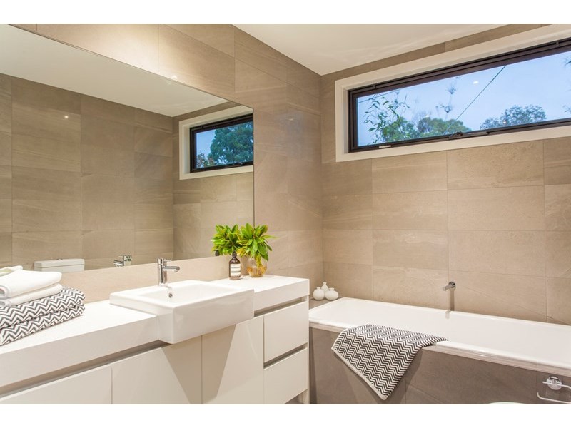 1/14 Balcombe Road, Newtown VIC 3220