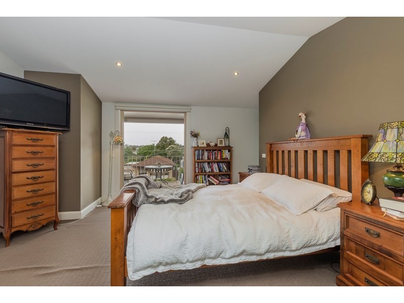 207 Autumn Street, Geelong West VIC 3218