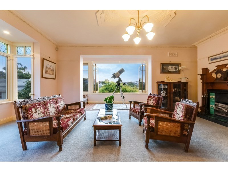 23 Melville Avenue, Newtown VIC 3220