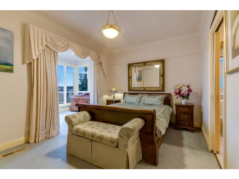 23 Melville Avenue, Newtown VIC 3220