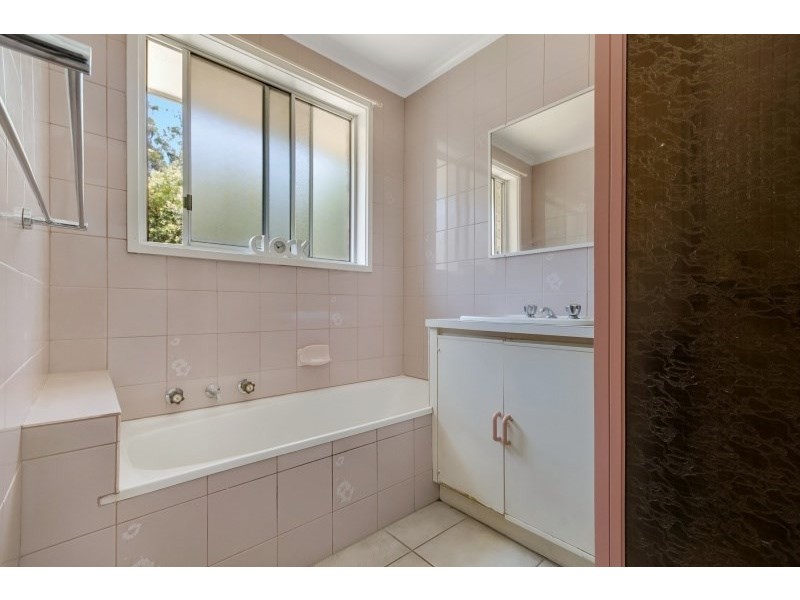 16 Tettenhall Ridge, Belmont VIC 3216