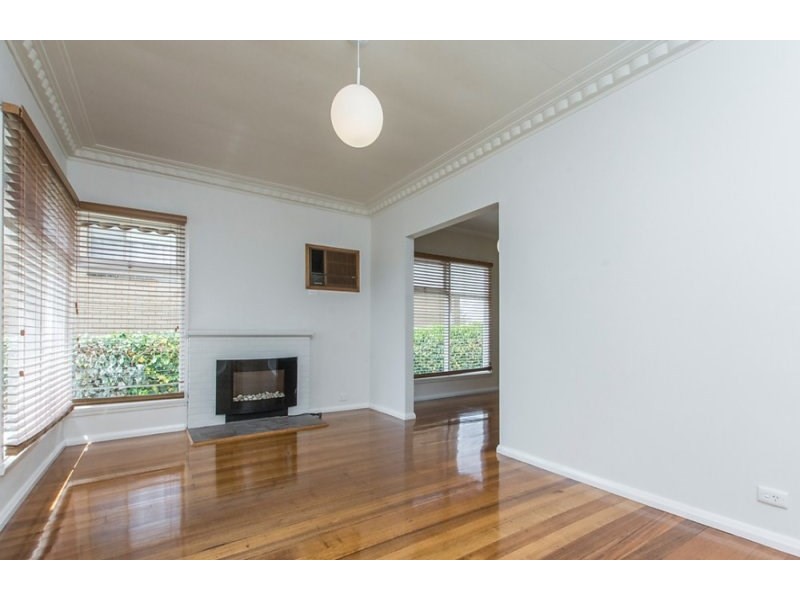 33 Ernest Street, Bell Post Hill VIC 3215