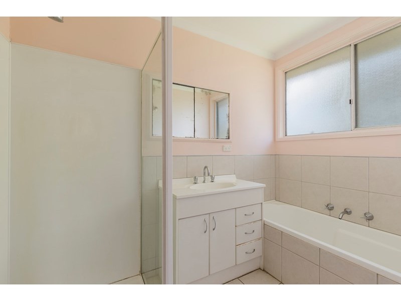 17 Newland Street, Newcomb VIC 3219