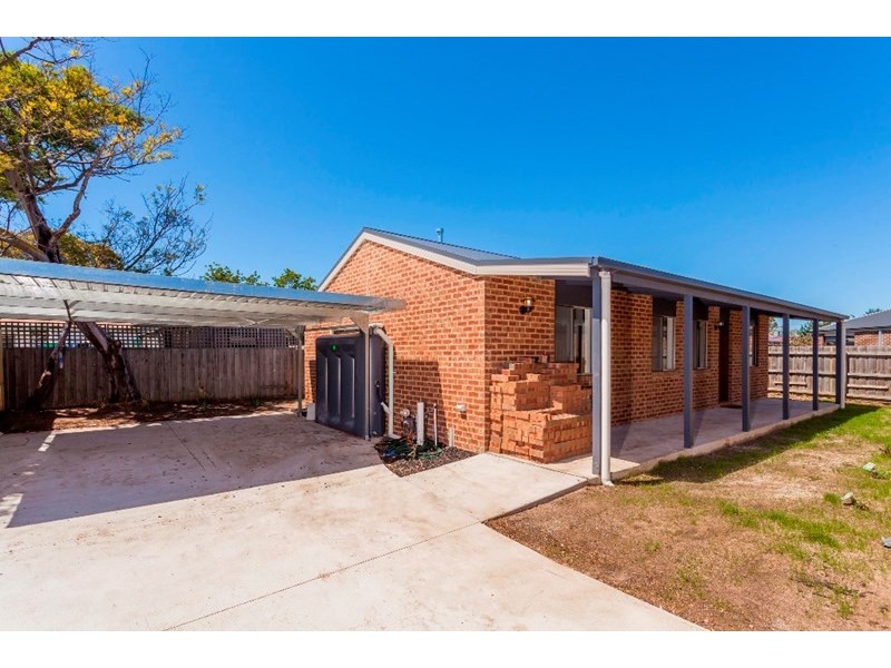 2/6 Kookaburra Court, Norlane VIC 3214