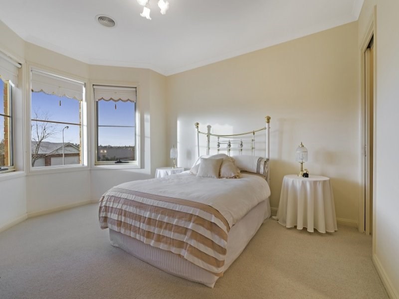 77 Meadowvale Drive, Grovedale VIC 3216