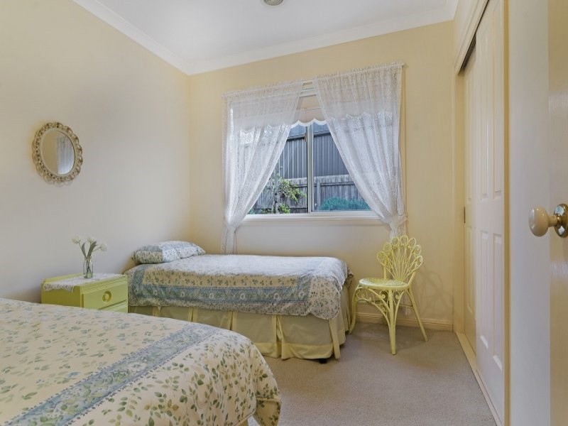 77 Meadowvale Drive, Grovedale VIC 3216