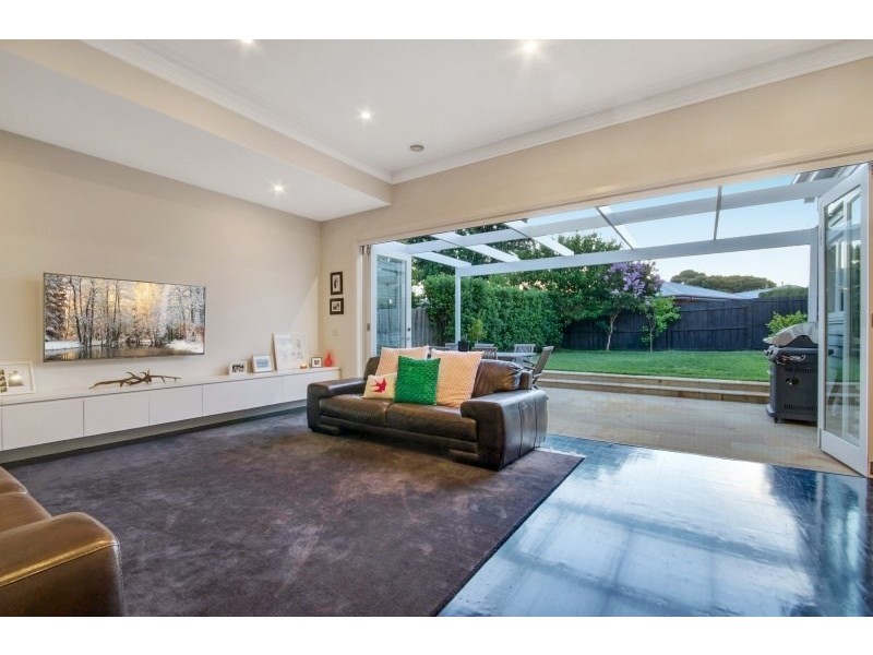 14 Bourke Crescent, Geelong VIC 3220