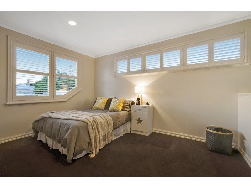 14 Bourke Crescent, Geelong VIC 3220
