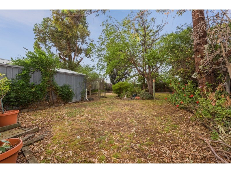 1 Rose Avenue, Norlane VIC 3214