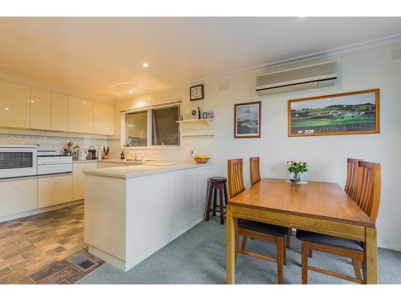 32 Challambra Cresent, Highton VIC 3216