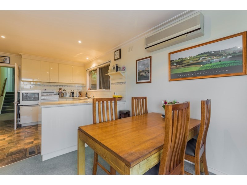 32 Challambra Cresent, Highton VIC 3216