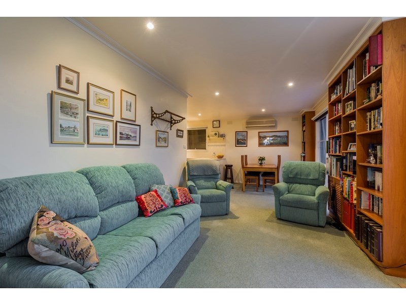 32 Challambra Cresent, Highton VIC 3216