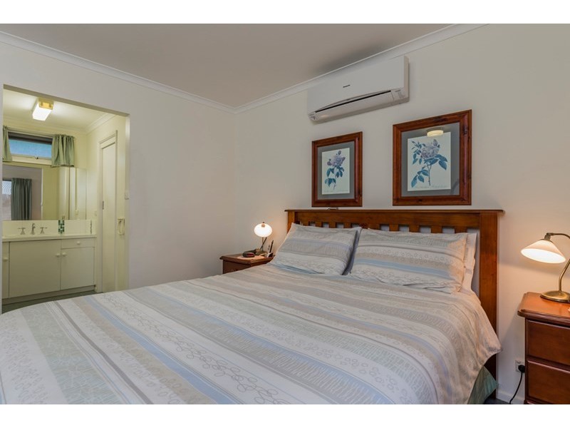 32 Challambra Cresent, Highton VIC 3216