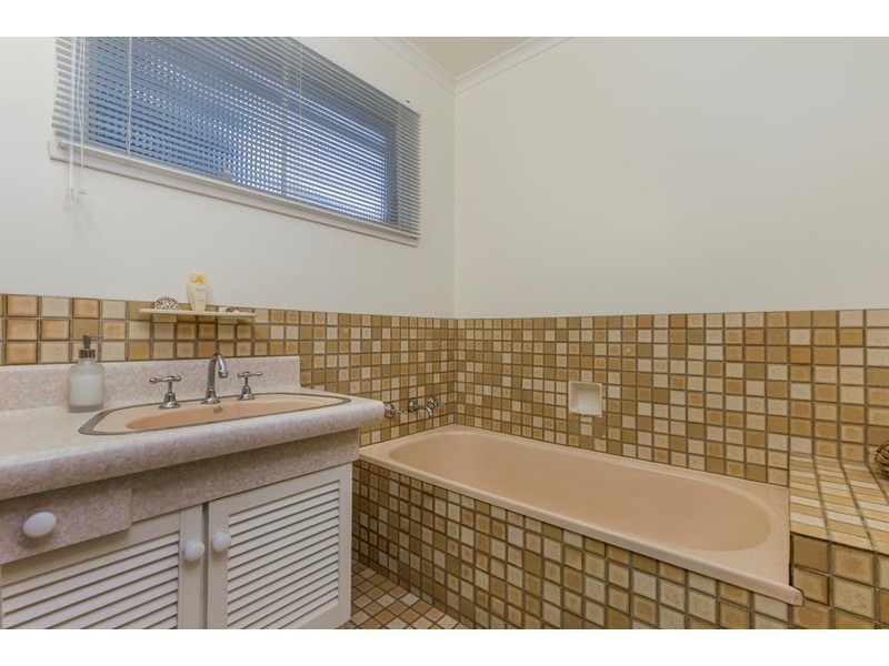 32 Challambra Cresent, Highton VIC 3216