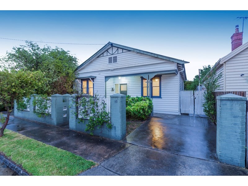 18 Crofton Street, Geelong West VIC 3218