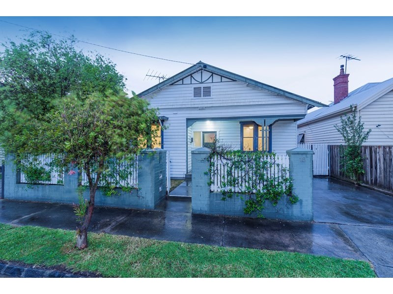 18 Crofton Street, Geelong West VIC 3218