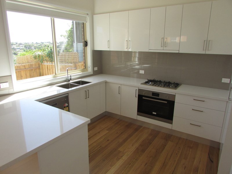 1/260 Roslyn Road, Highton VIC 3216