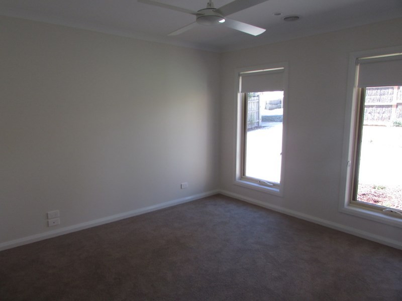 1/260 Roslyn Road, Highton VIC 3216