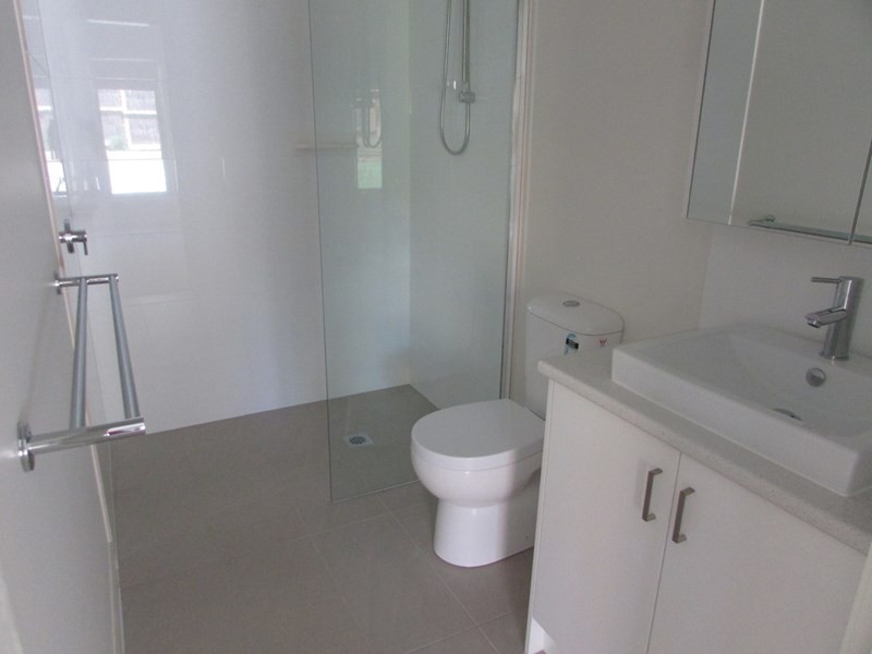 1/260 Roslyn Road, Highton VIC 3216