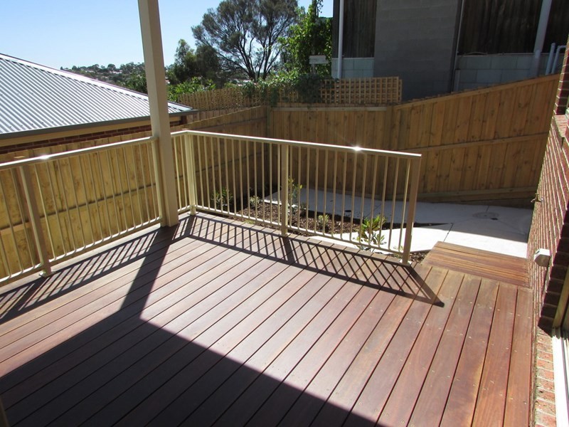 1/260 Roslyn Road, Highton VIC 3216
