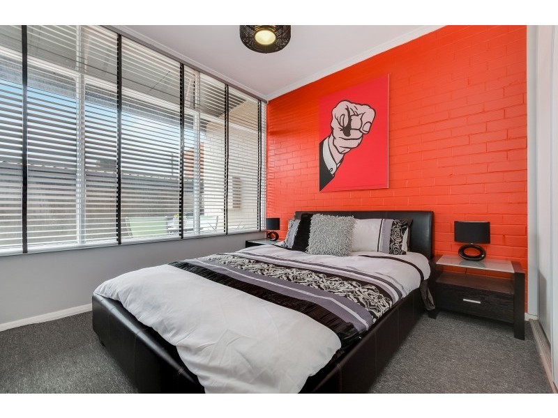 2/16-18 West Fyans Street, Newtown VIC 3220