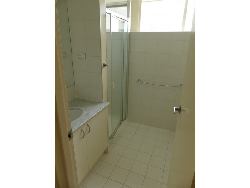 1/4 fitzroy Street, Geelong VIC 3220