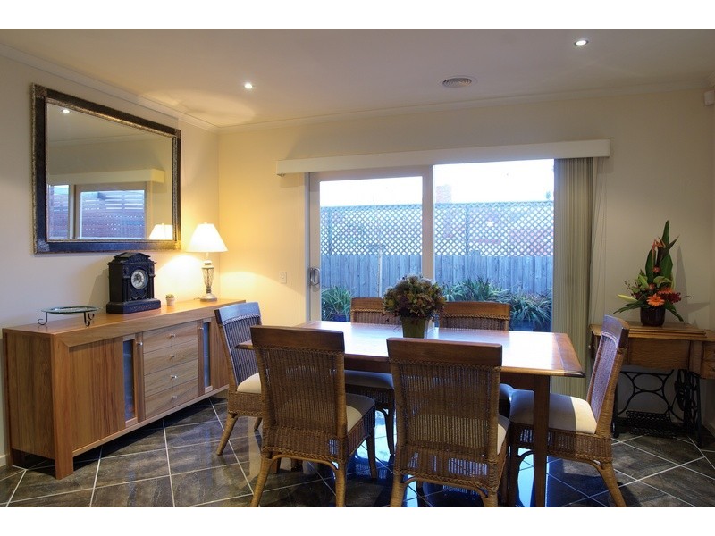 1 Bond Street, Newtown VIC 3220