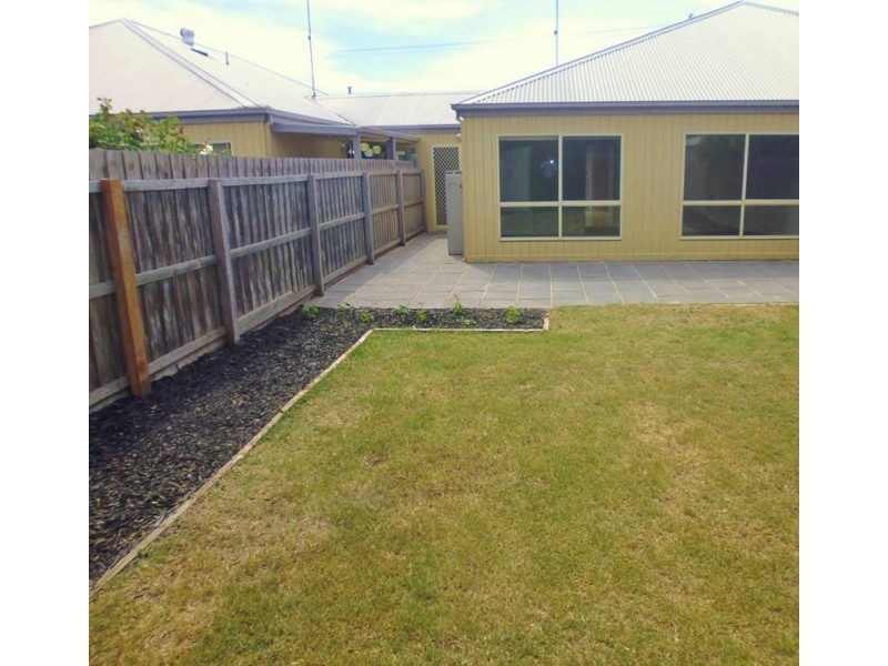 2D Watsons Road, Newcomb VIC 3219