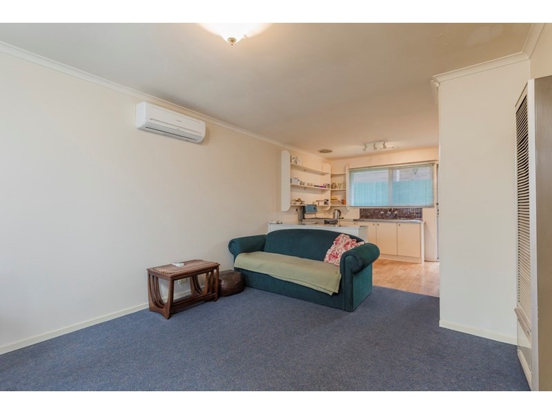 1/14 Hennessy Avenue, Herne Hill VIC 3218